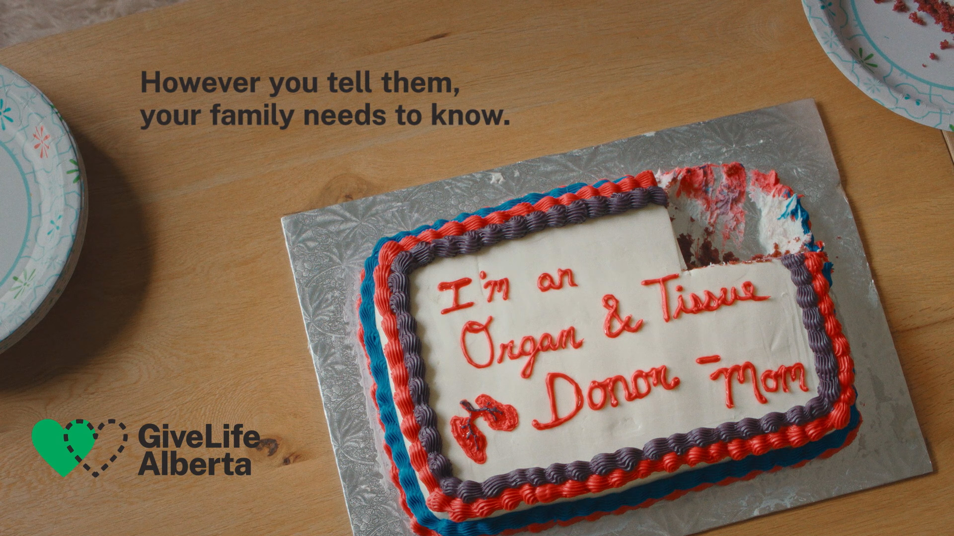 photo of a cake with the words I'm an organ and tissue donor - mom